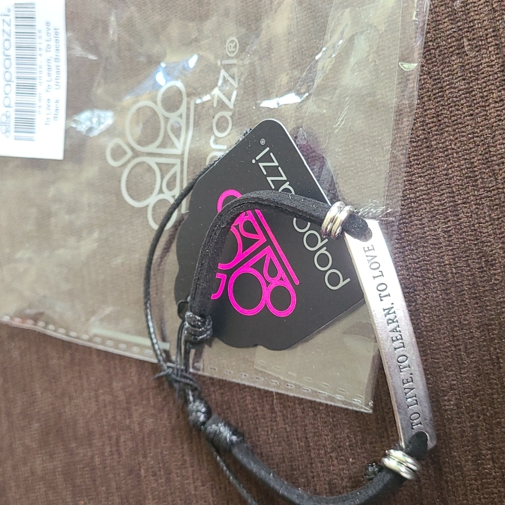 Nwt Paparazzi Black Adjustable Bracelet. To live, to learn, to love. QUOTE.
